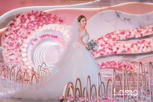 用了一天时间逛了北京几家知名的婚庆策划,第一家就是lomo,...lomo岚茉婚礼